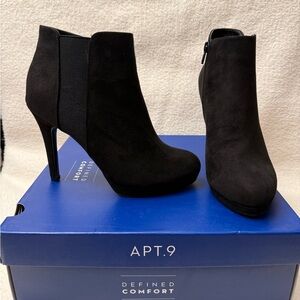 APT. 9 Women’s Sz 6.5 Black Suede Ankle Boots W/Memory Foam !!BRAND NEW!!
